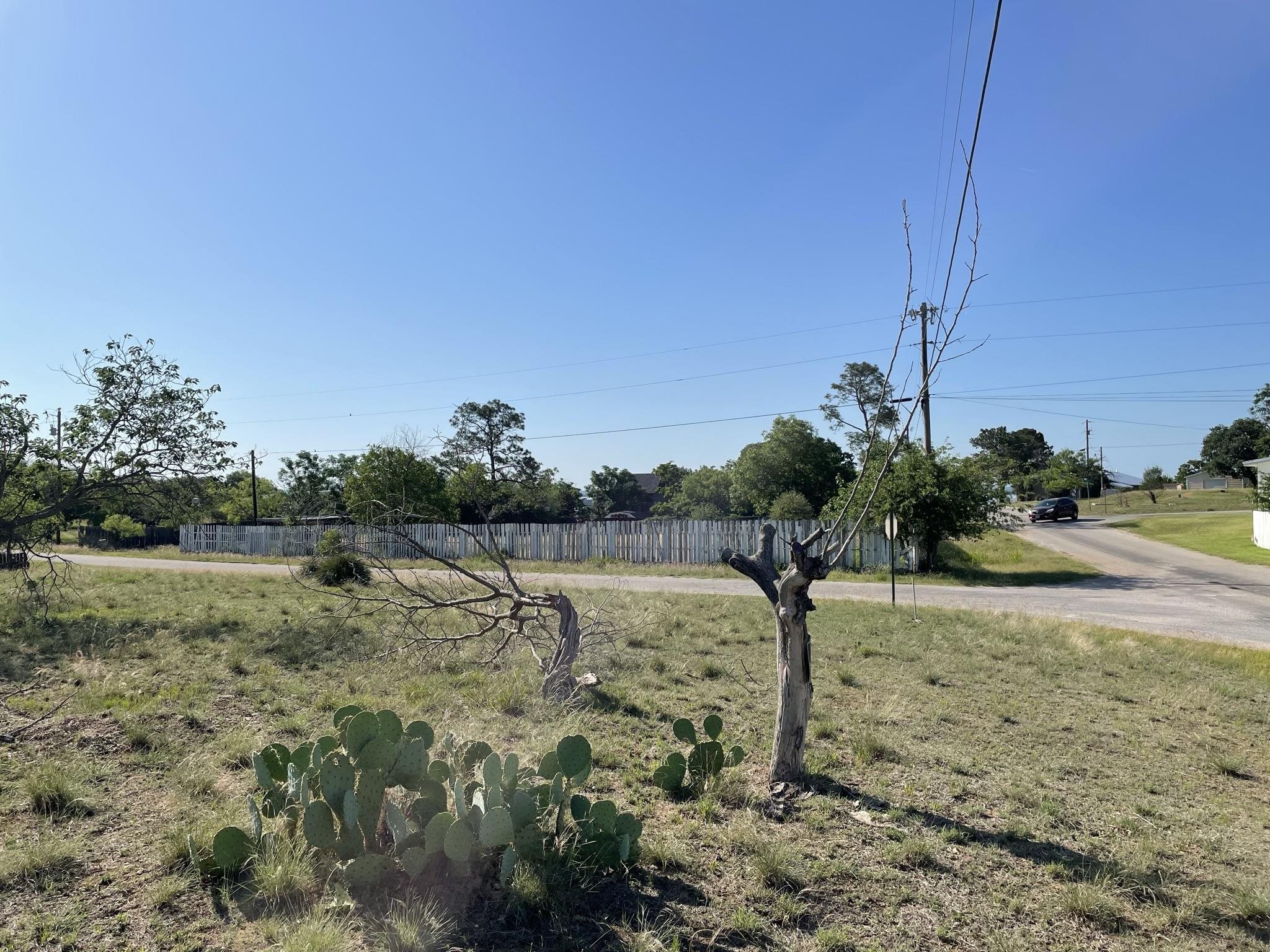 1519 Lakeview Dr.