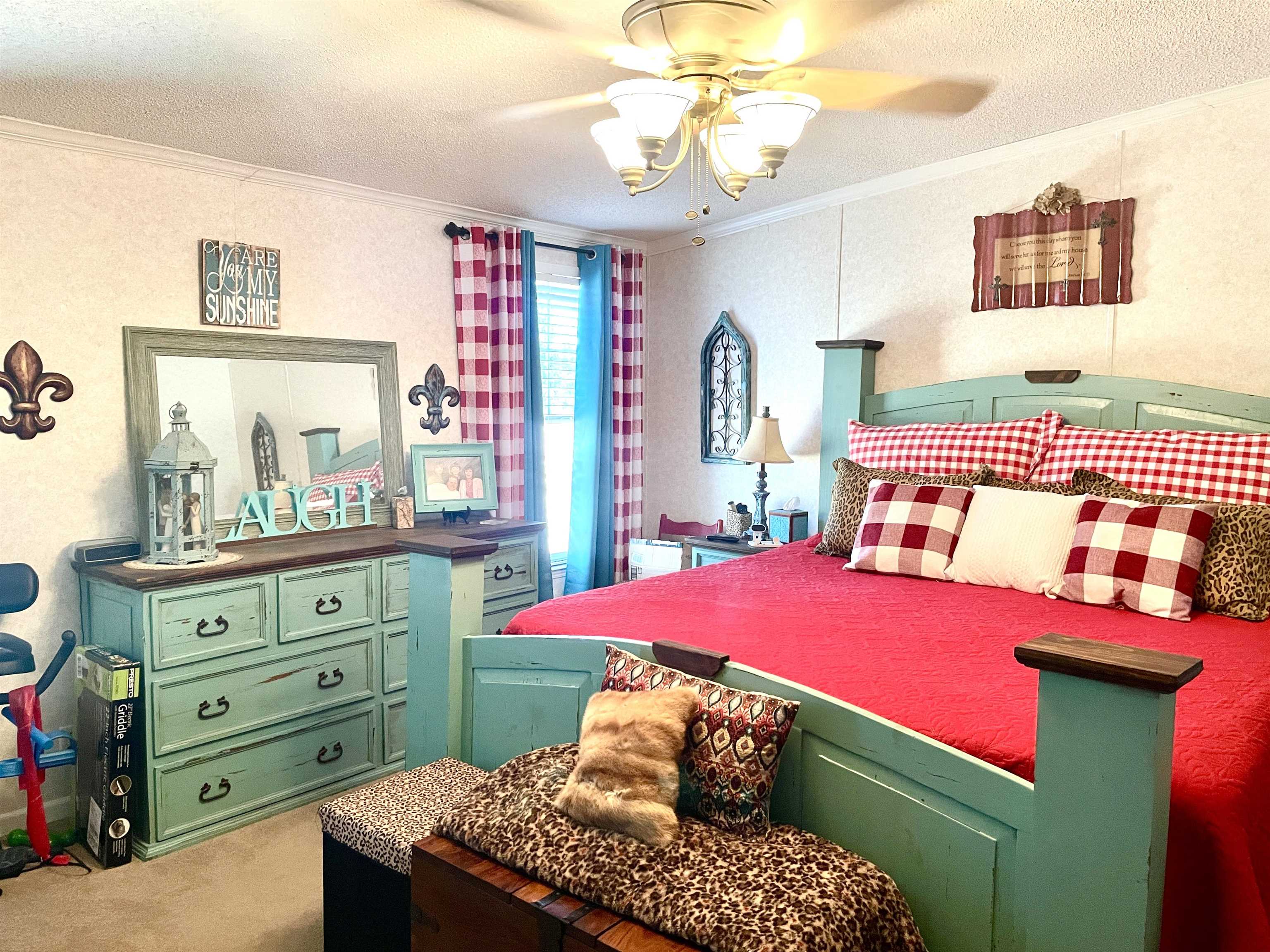 725 Lillian Dean