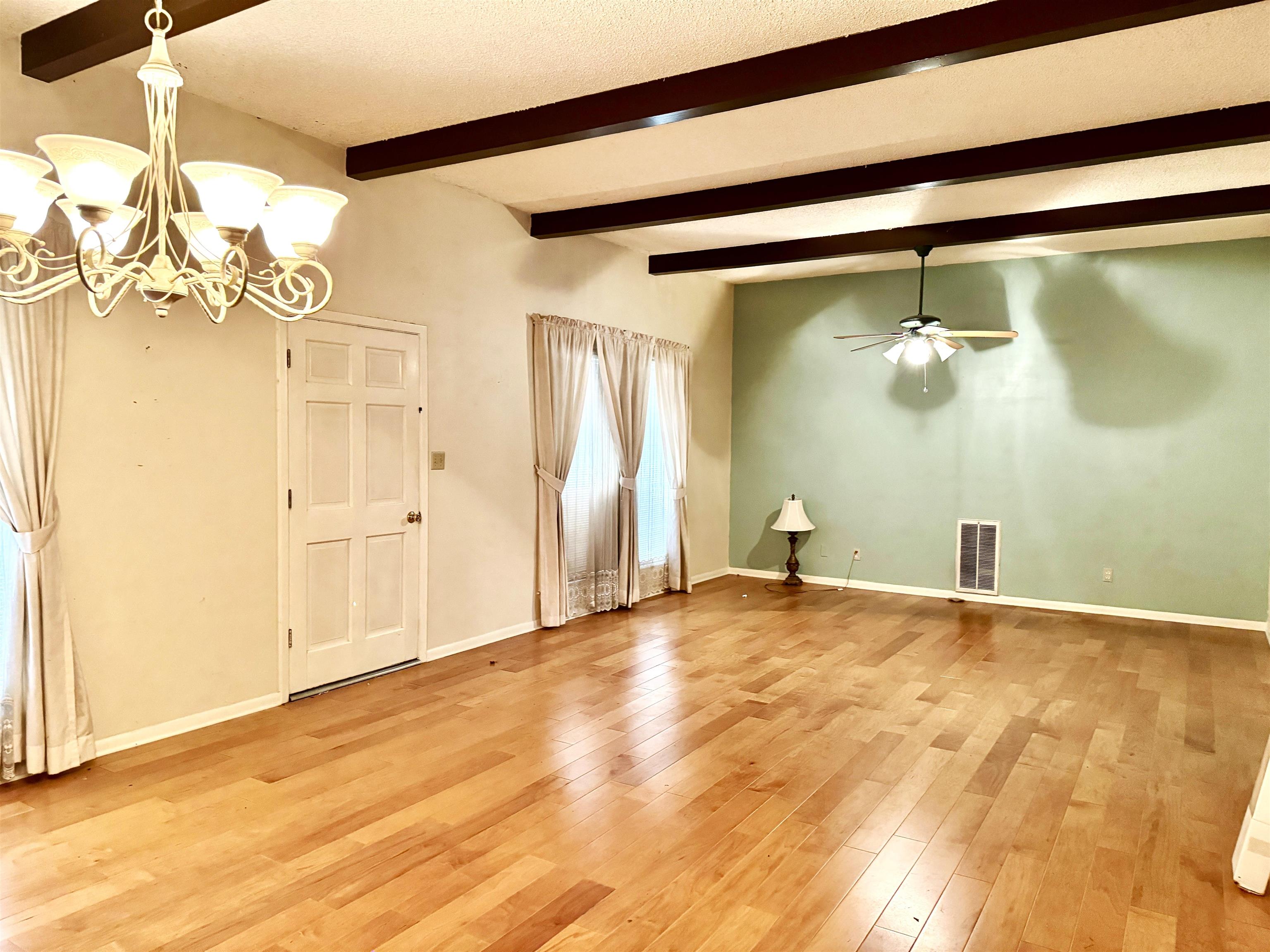 601 S Chaparral