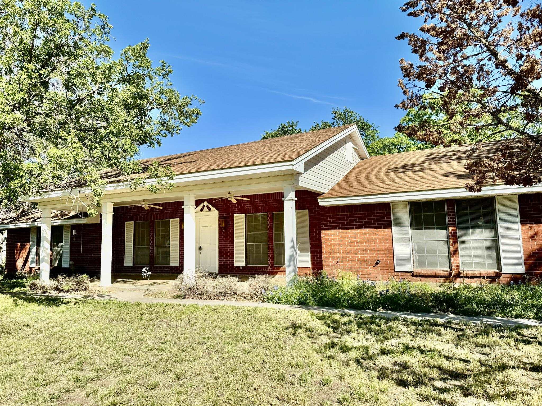601 S Chaparral