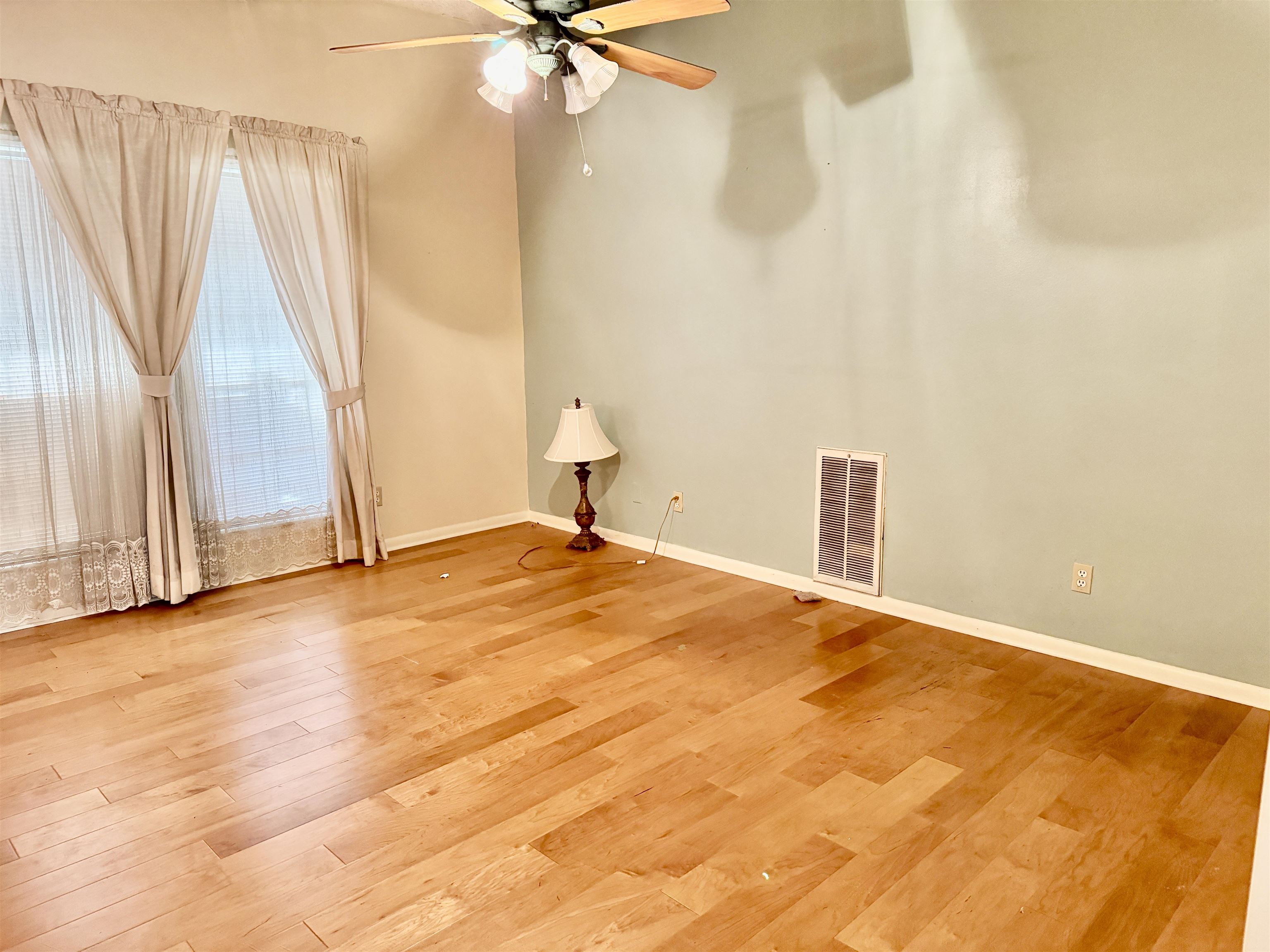 601 S Chaparral
