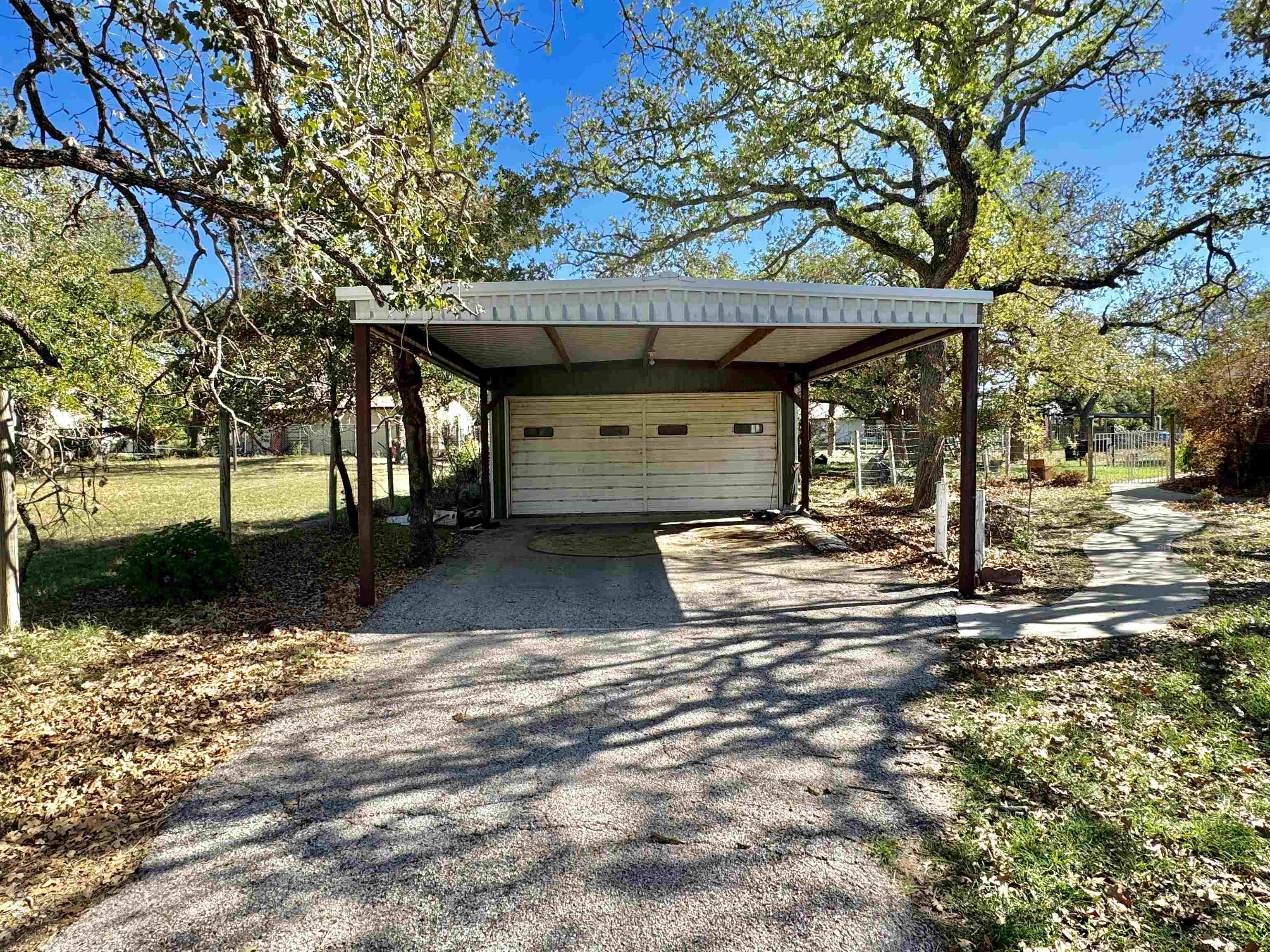 601 S Chaparral