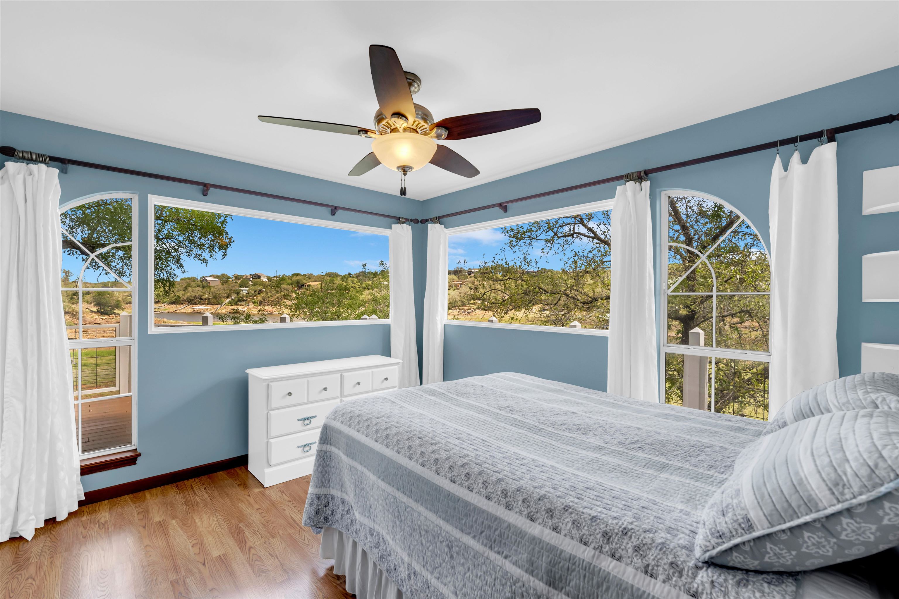 1514 Sunset Cliff