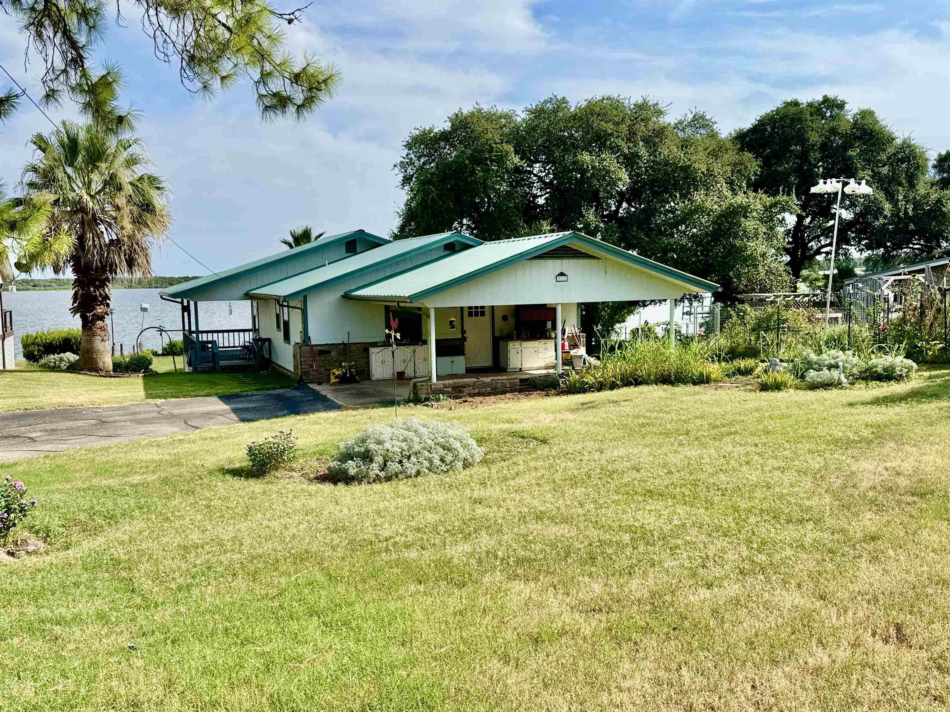 912 Cozy Lane