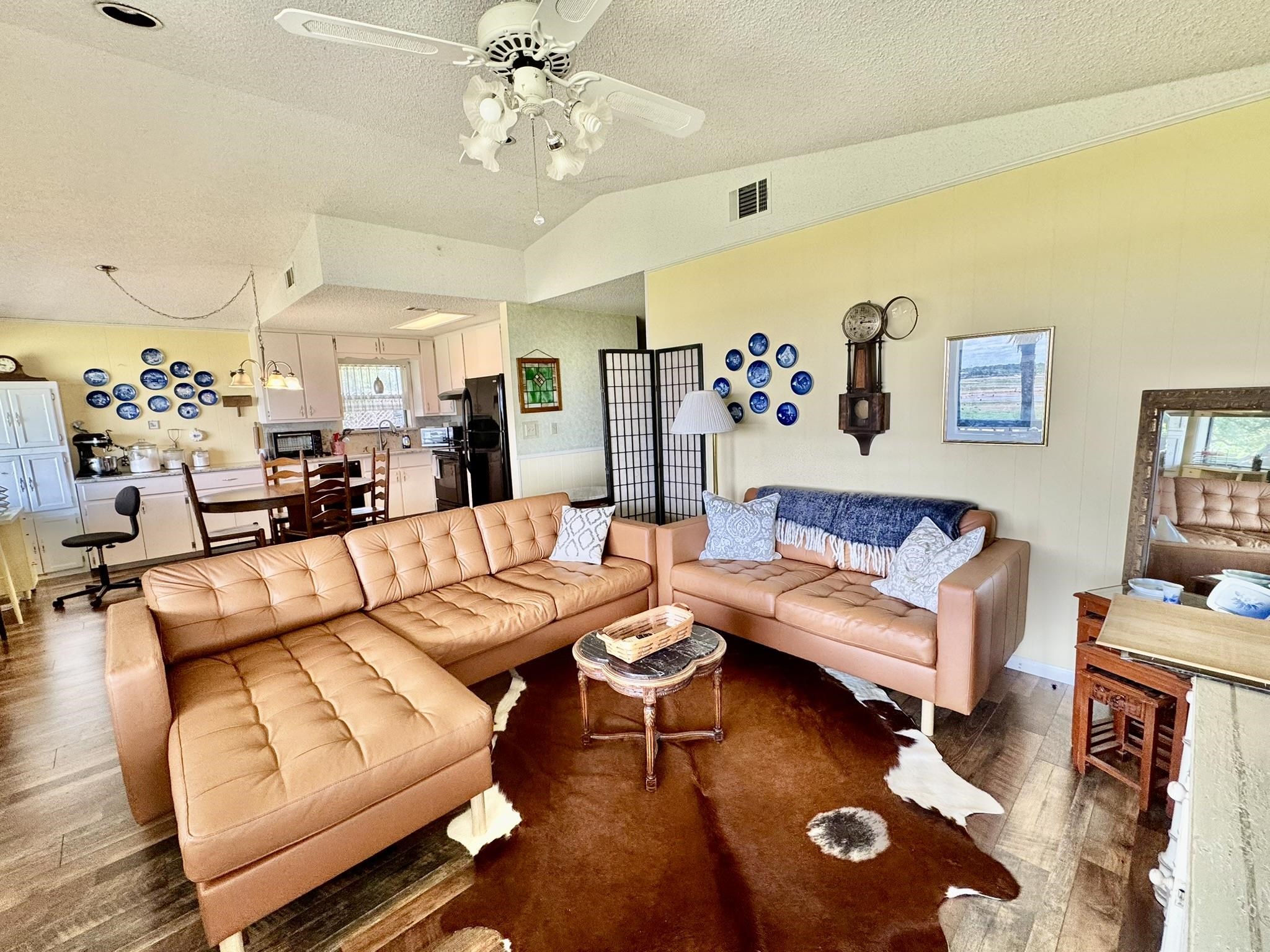 912 Cozy Lane
