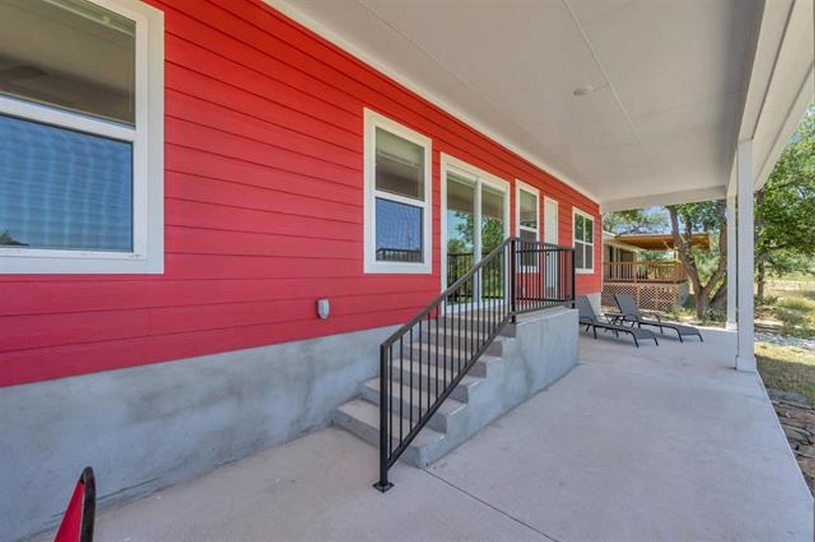 404 Laurel Lane