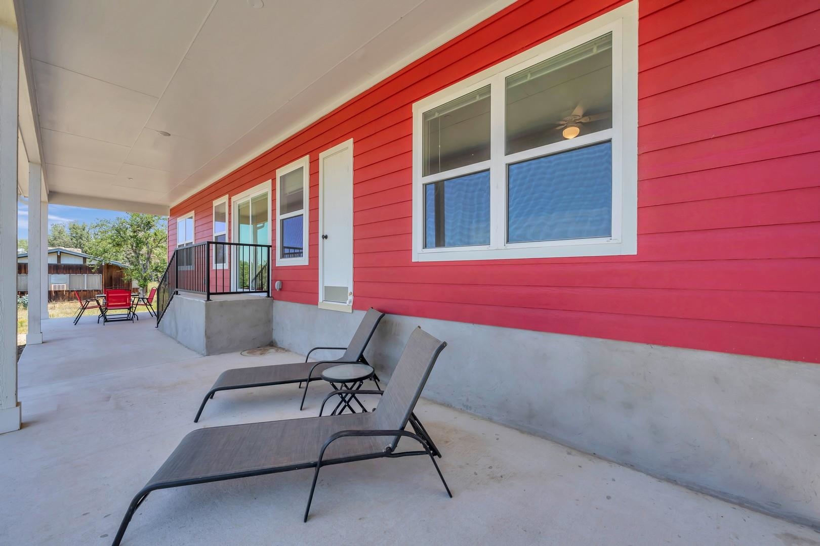 404 Laurel Lane