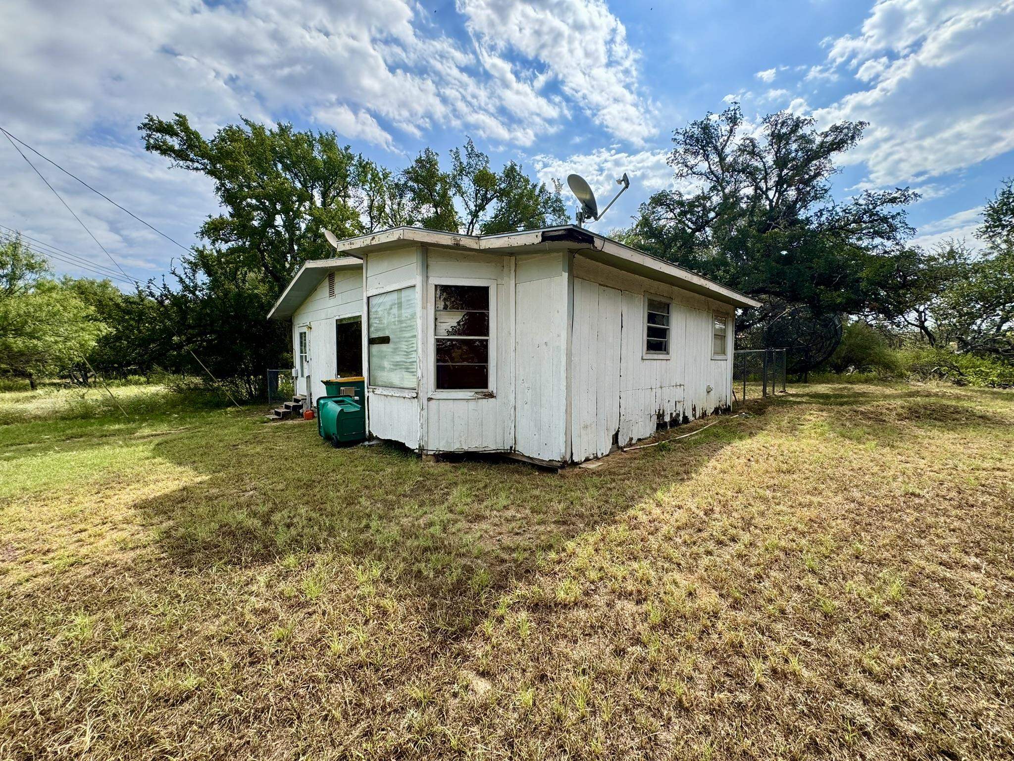 2501 W Belaire Lane