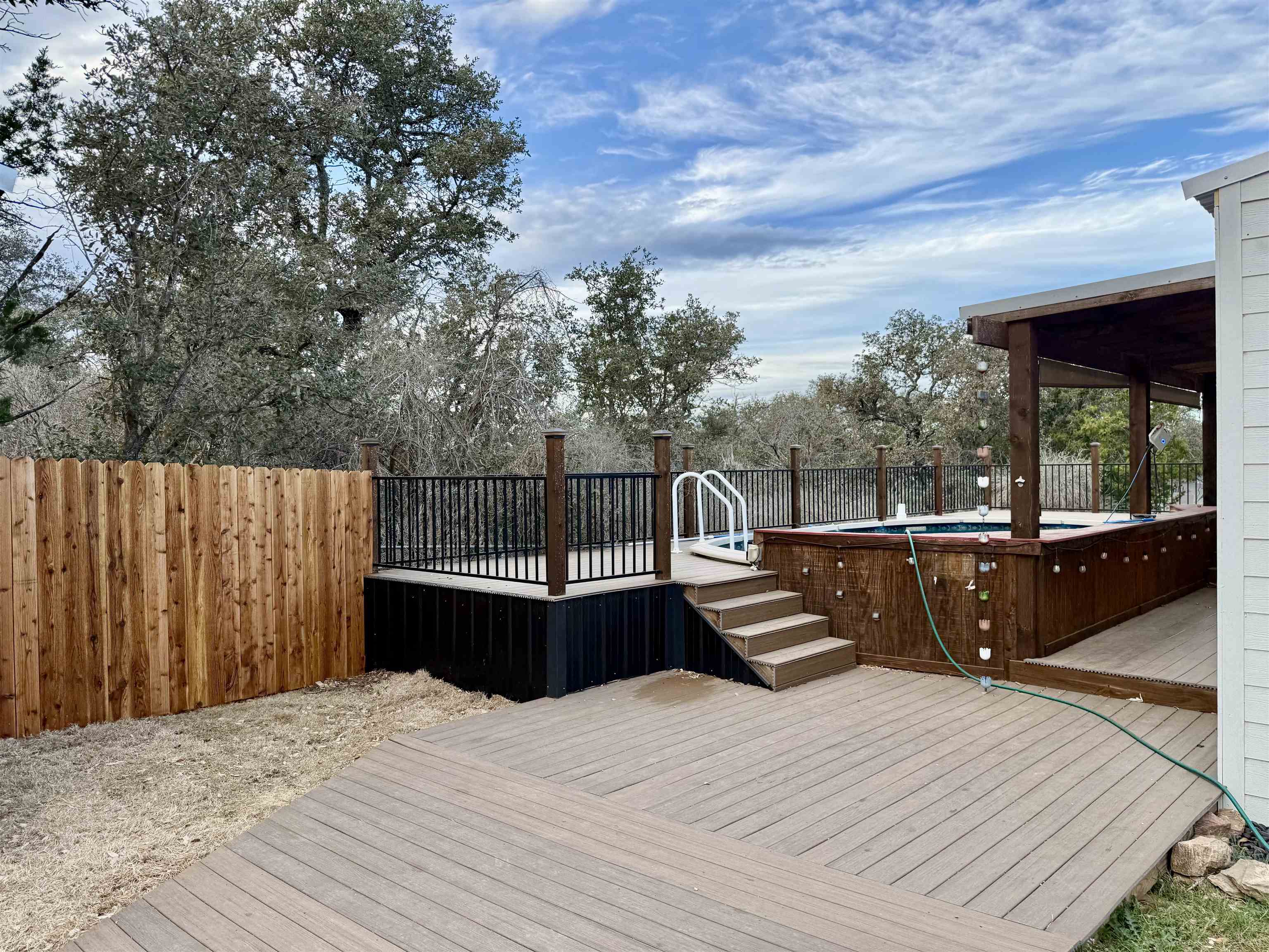 800 Lakeway