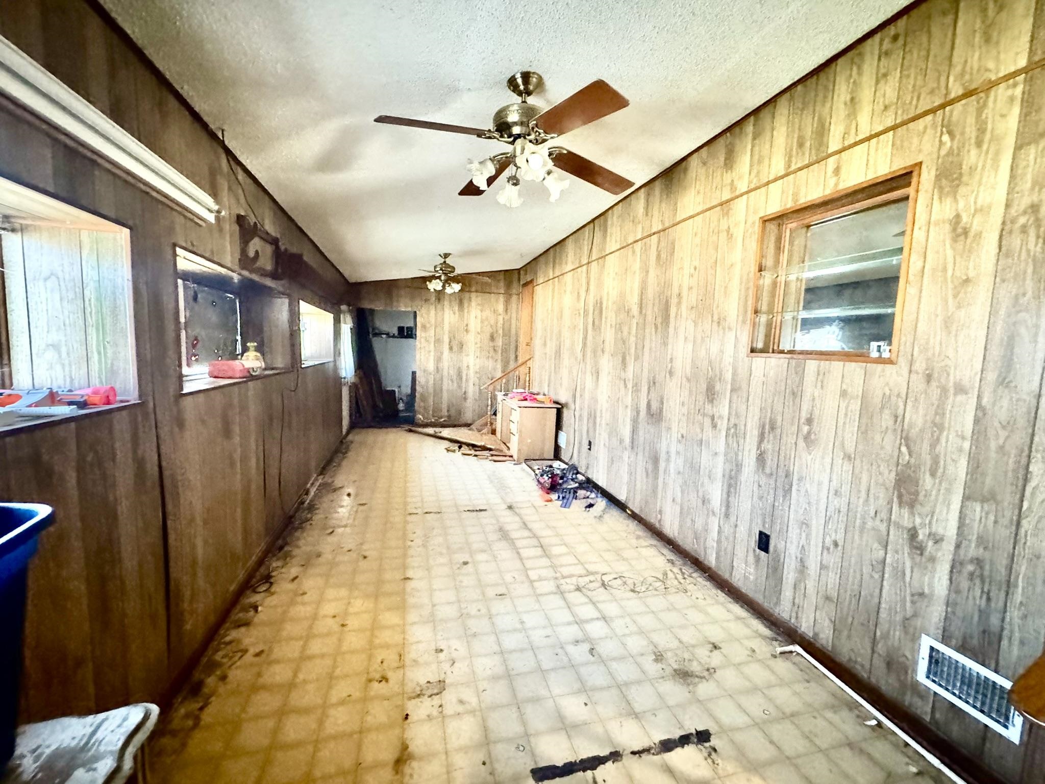 212 E Castleberry Dr.