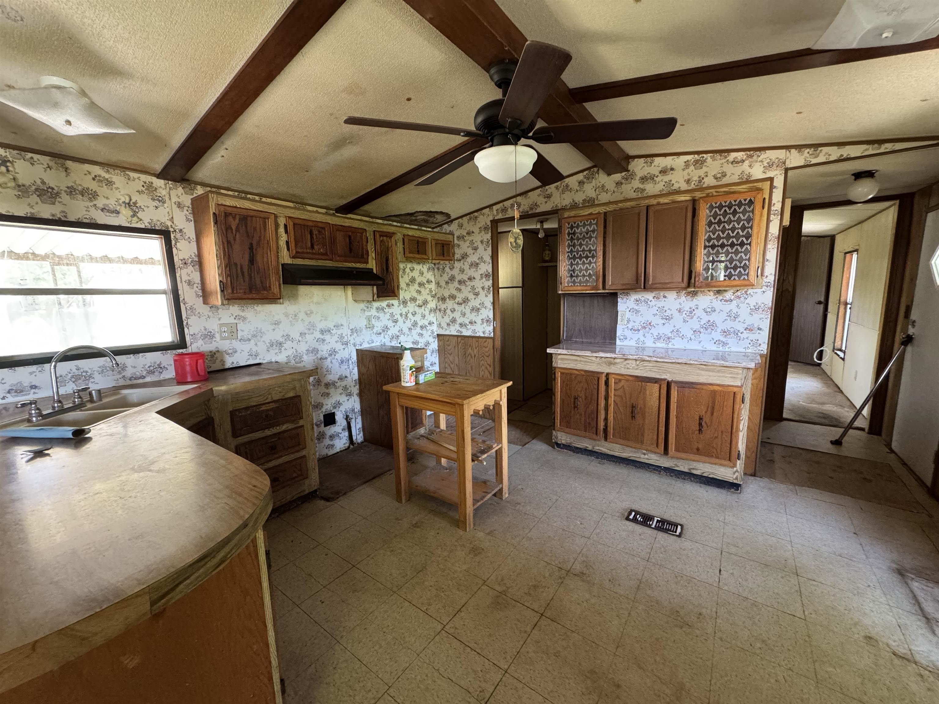 635 Village Loop