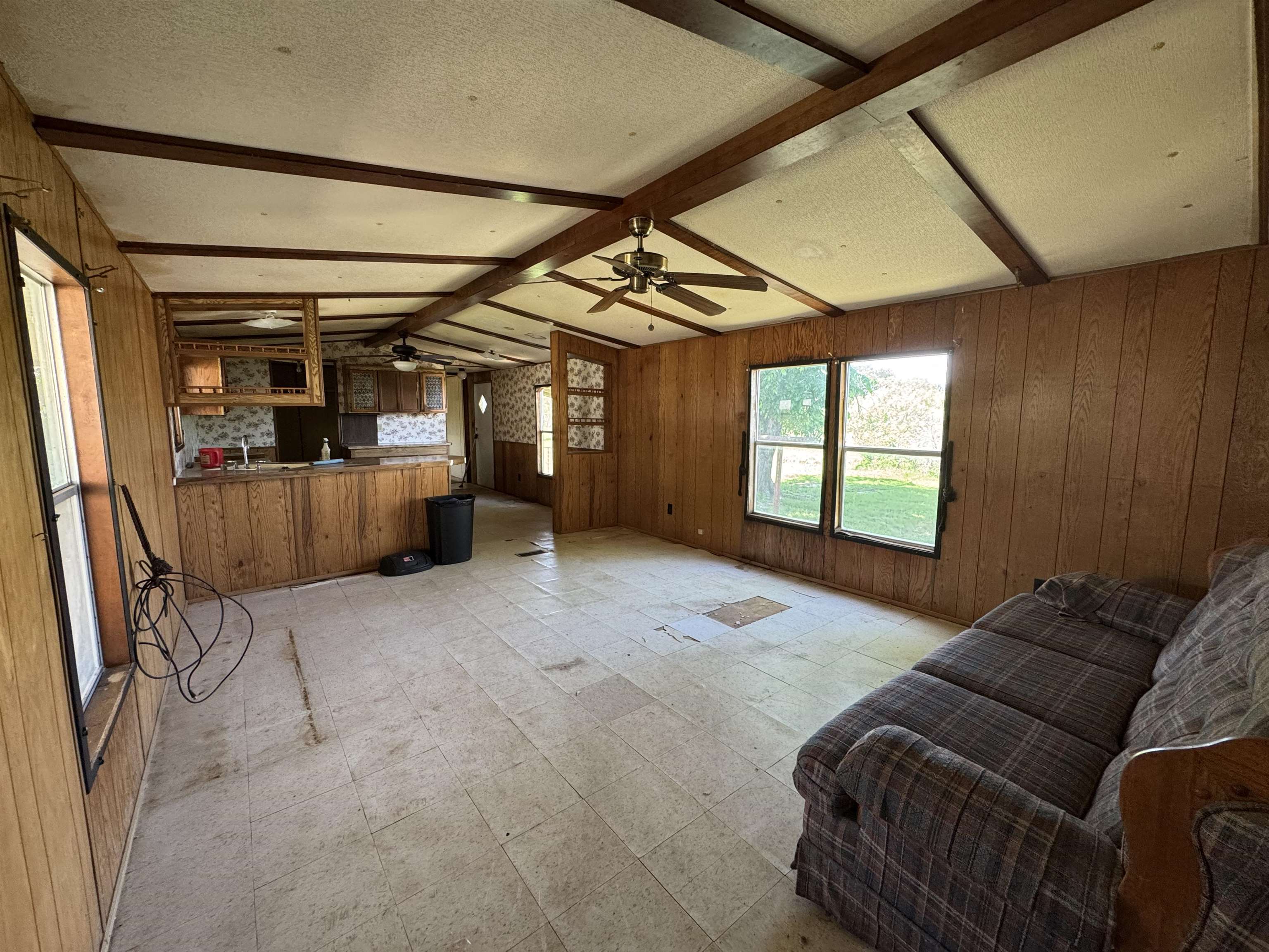 635 Village Loop
