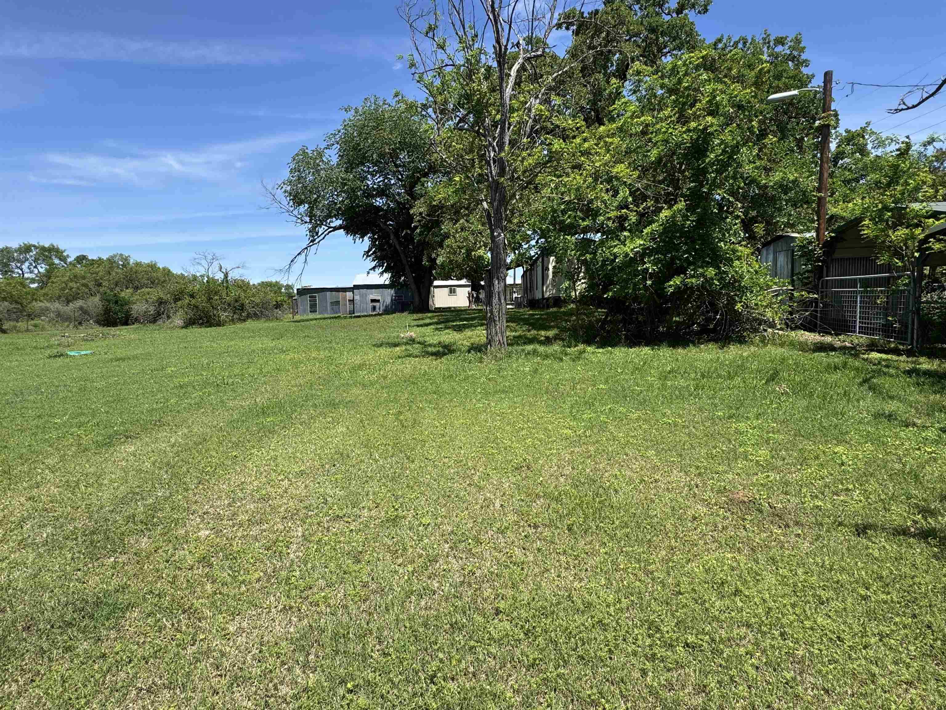 635 Village Loop