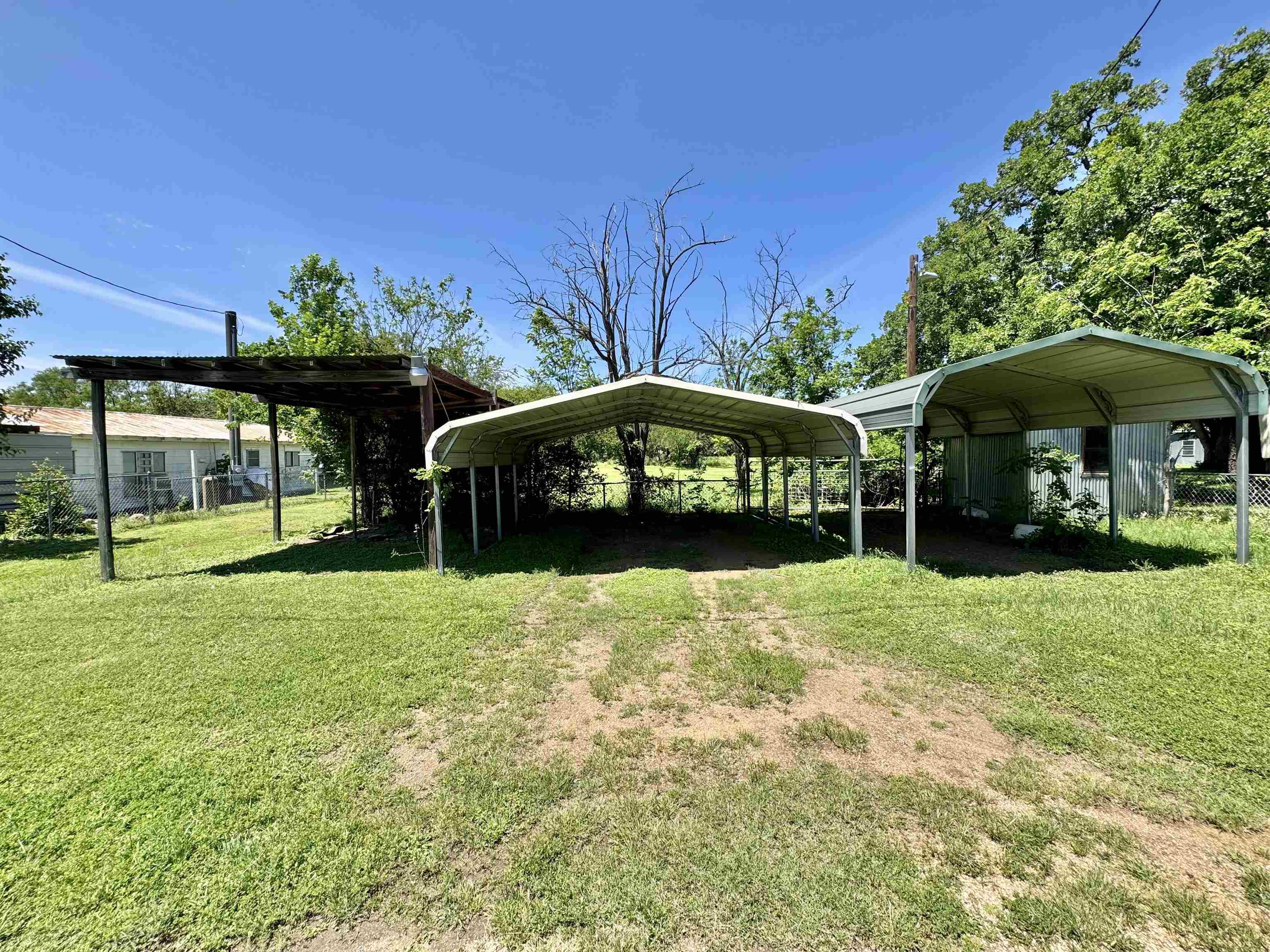 635 Village Loop