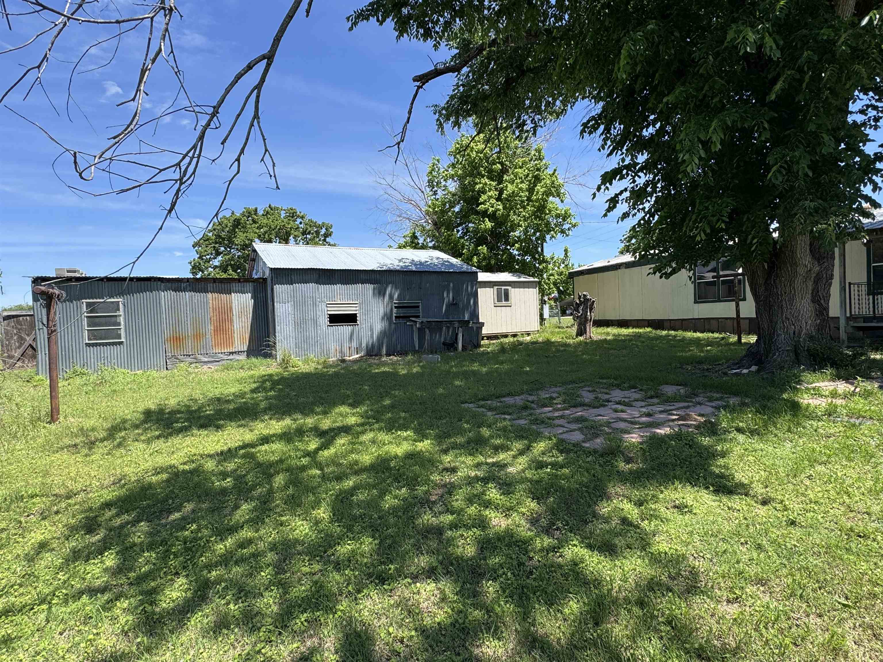 635 Village Loop