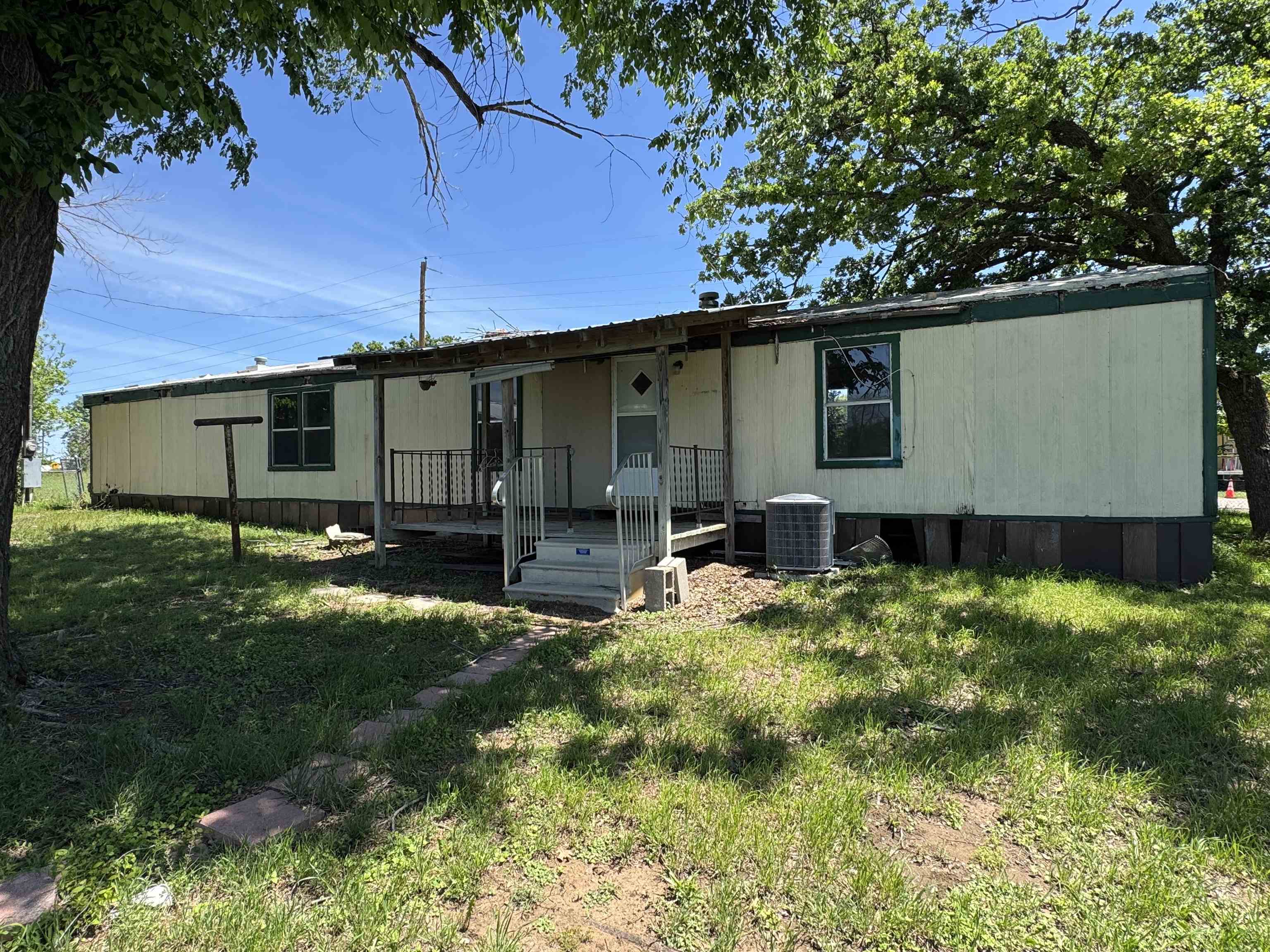 635 Village Loop