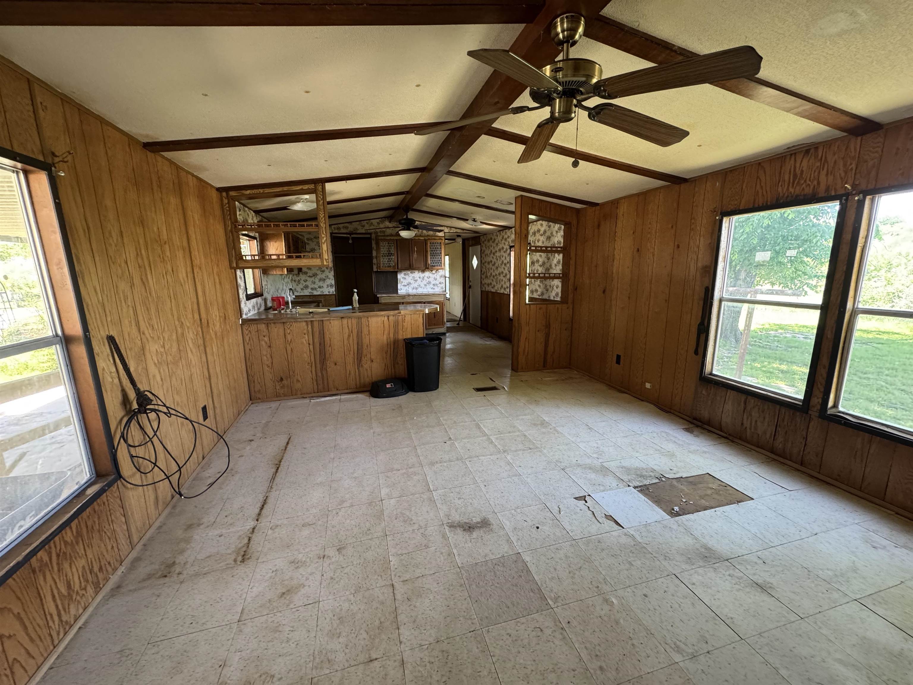 635 Village Loop