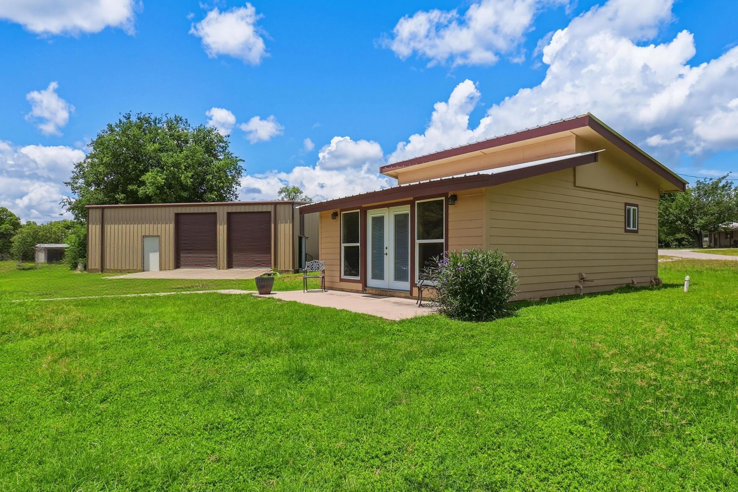 1200 Long Mountain Dr.