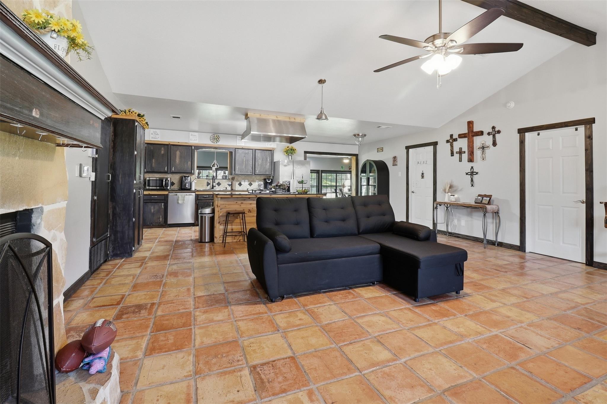 1204 S Gabriel DR