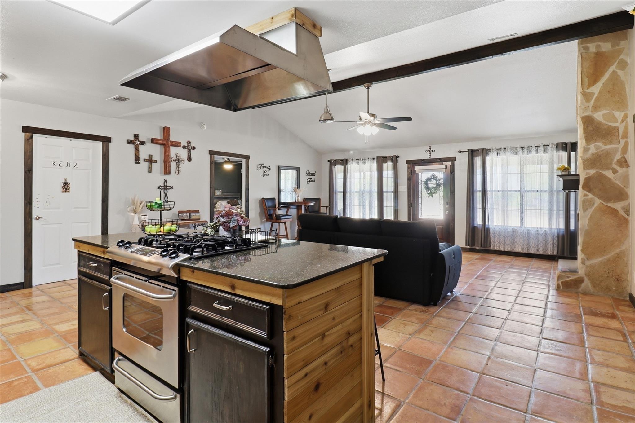 1204 S Gabriel DR