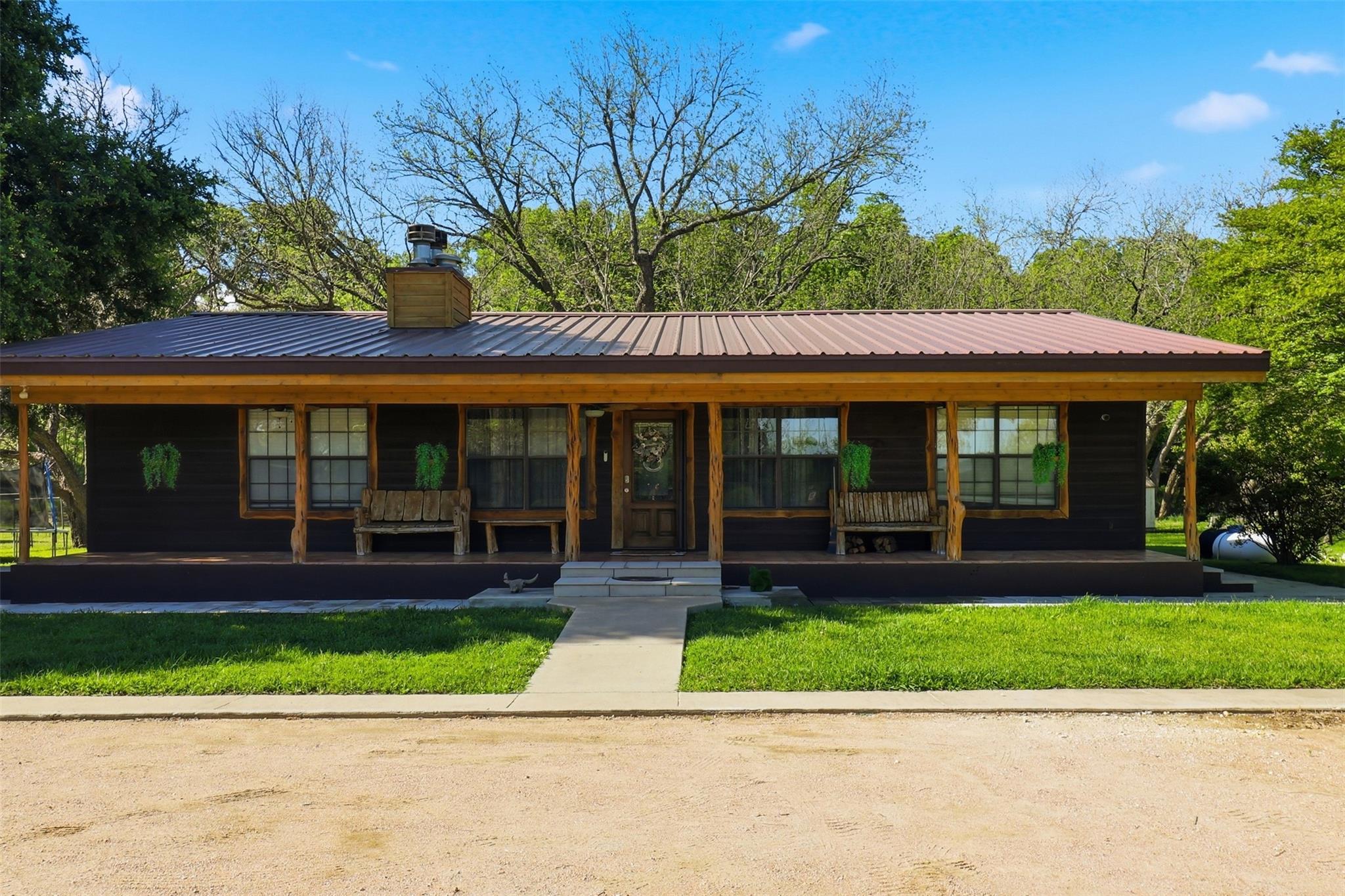 1204 S Gabriel DR