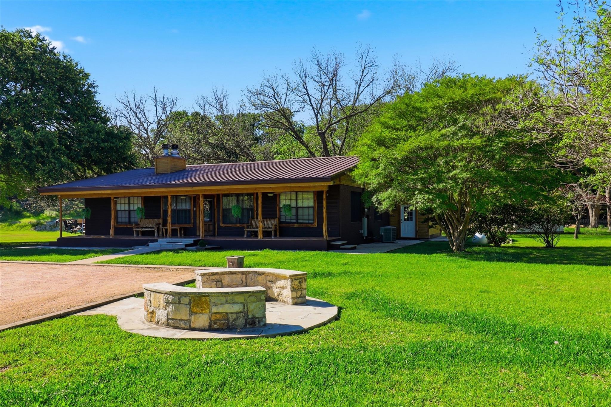 1204 S Gabriel DR