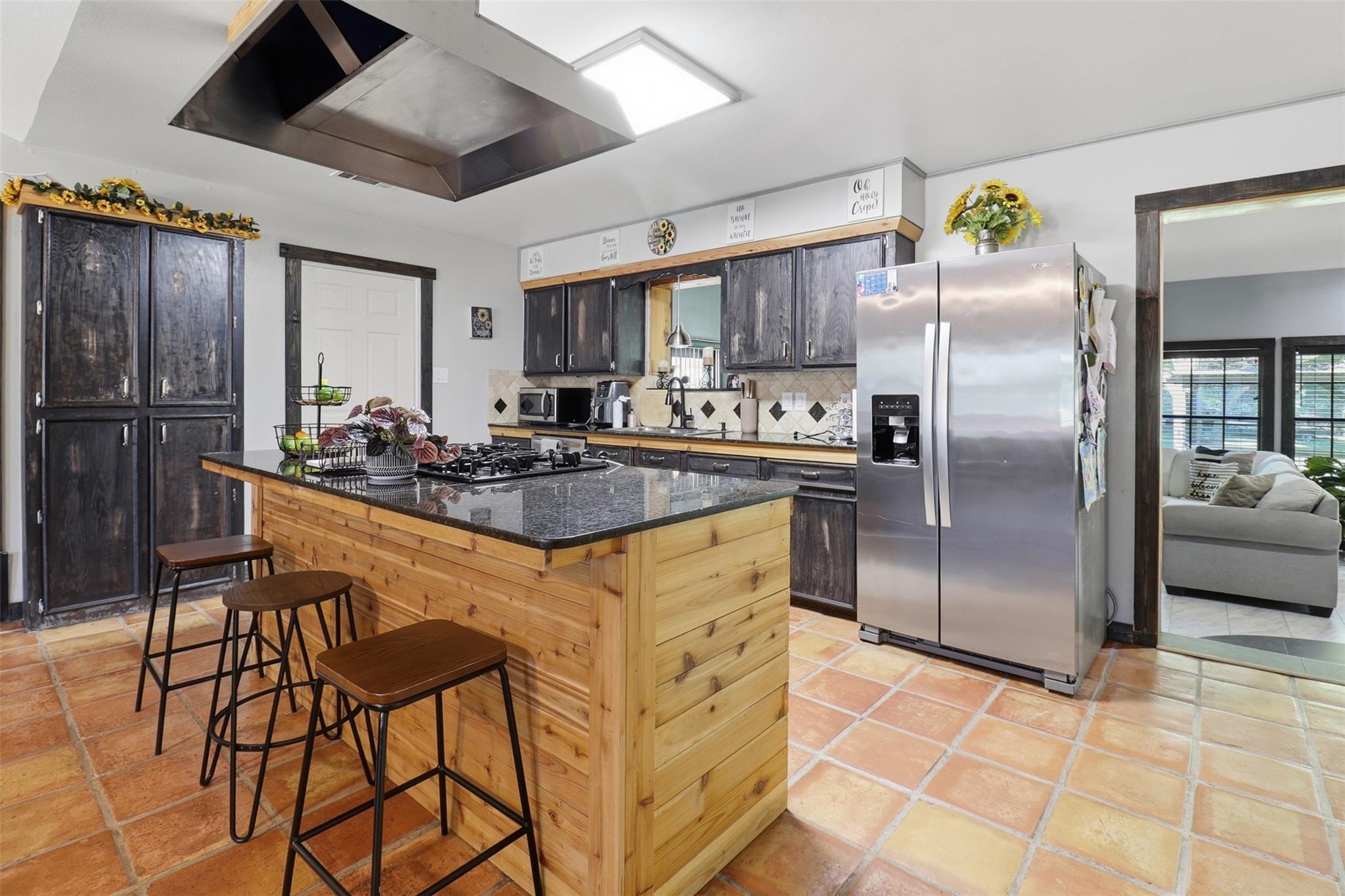 1204 S Gabriel DR