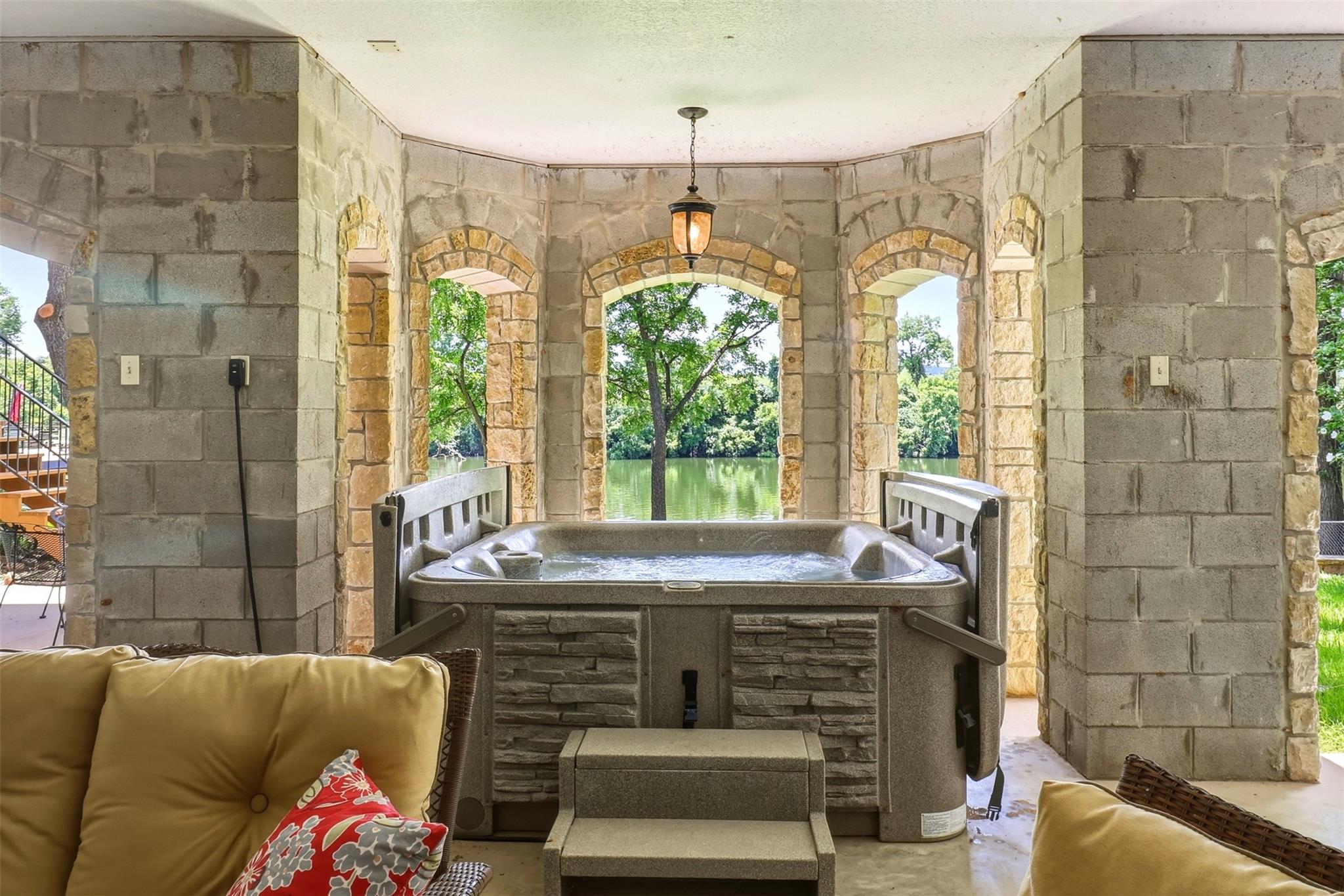 1200 Long Mountain DR