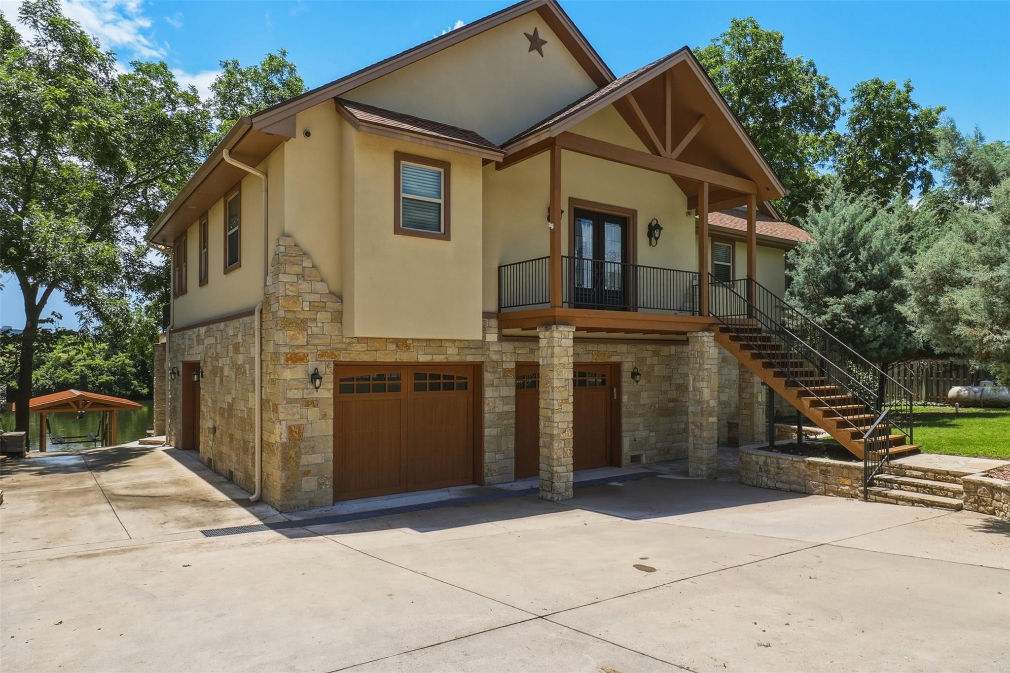 1200 Long Mountain DR