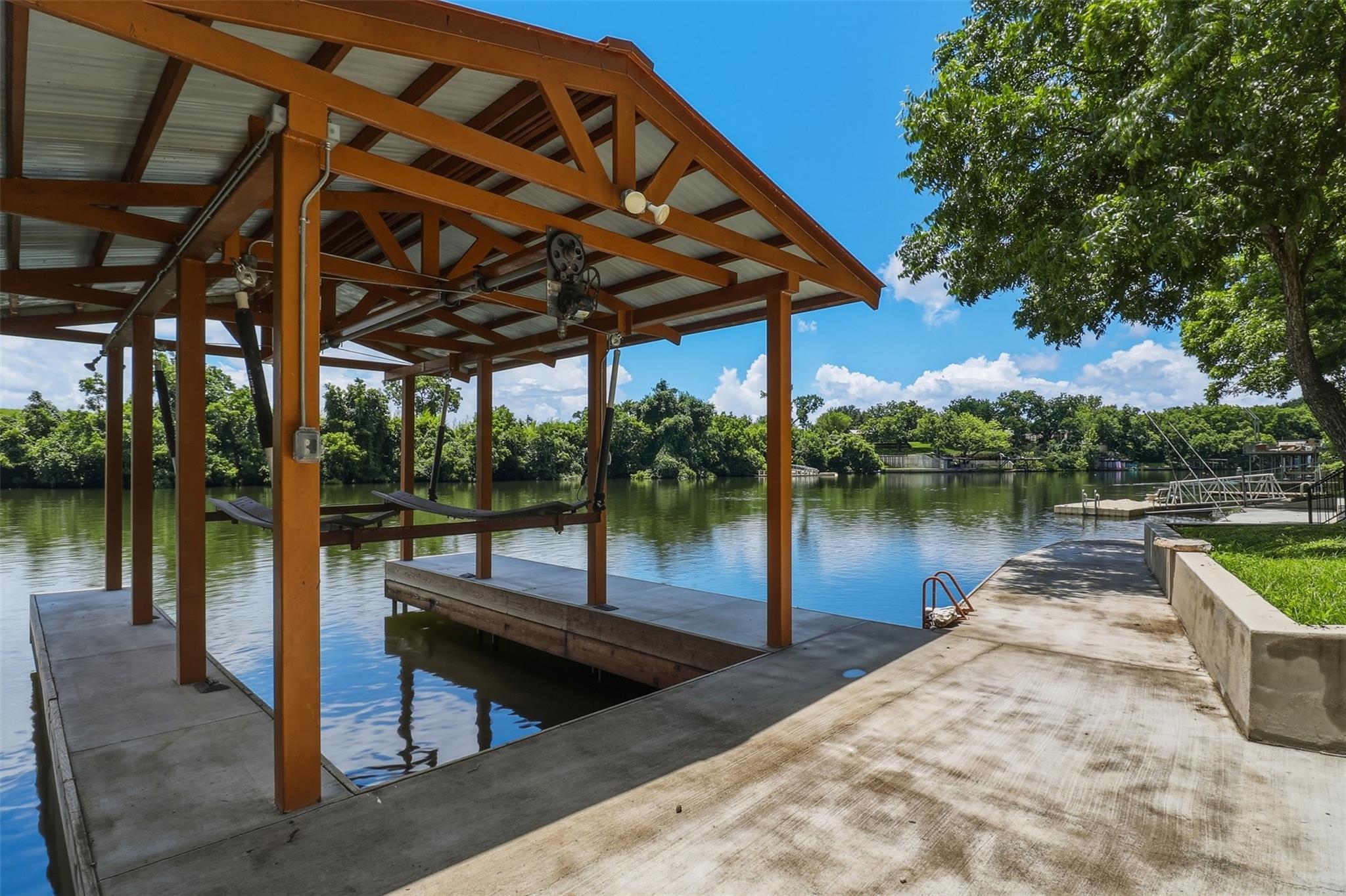 1200 Long Mountain DR