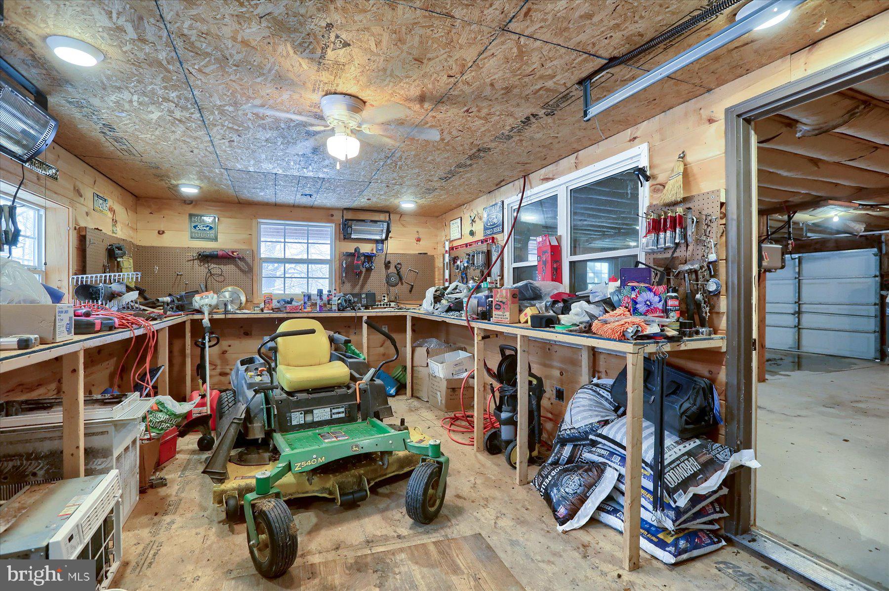 1214 Mountain Rd