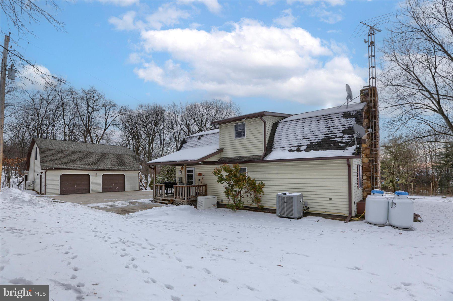 1214 Mountain Rd