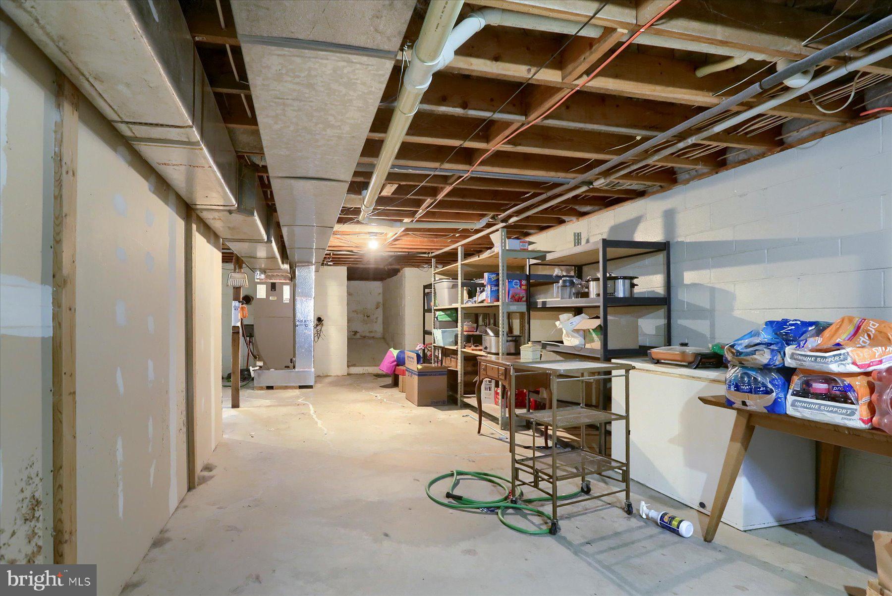 1214 Mountain Rd