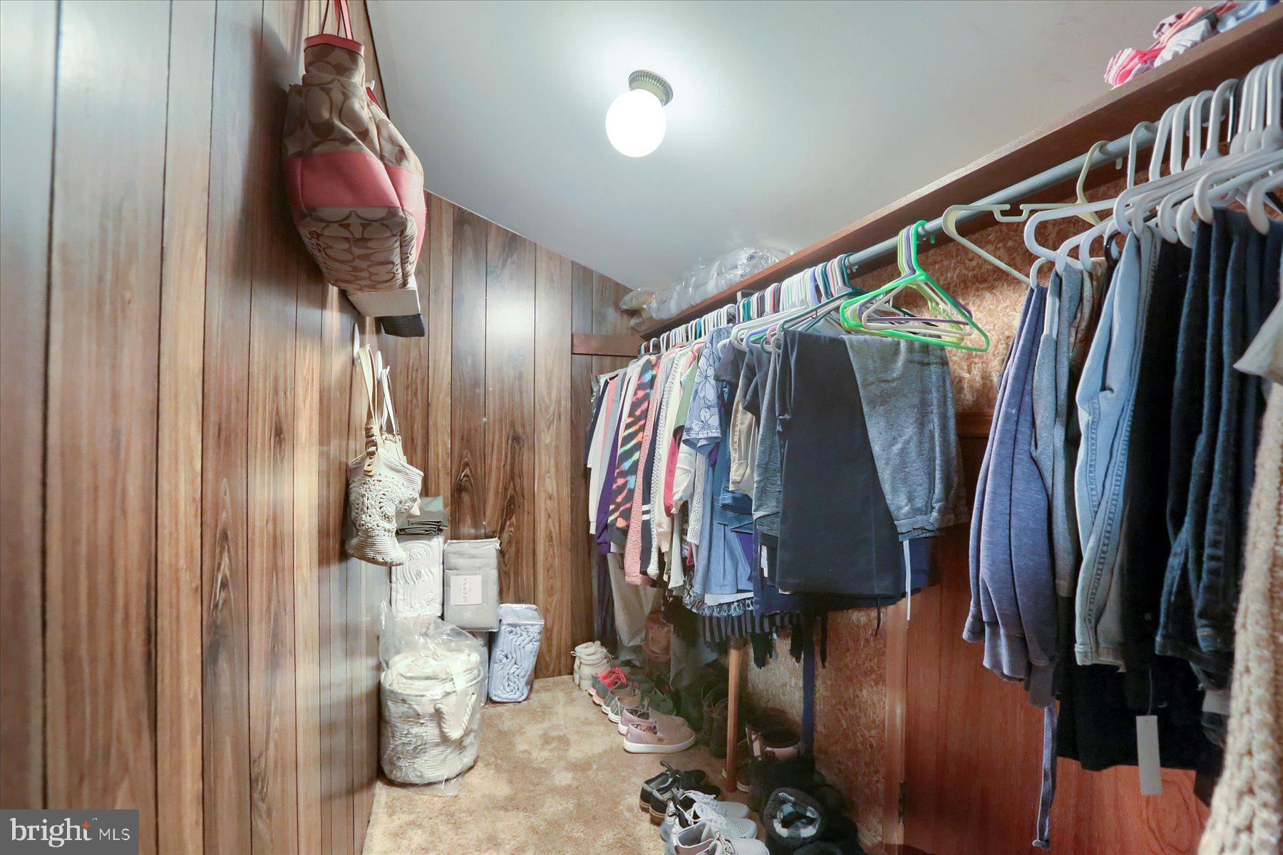 1214 Mountain Rd