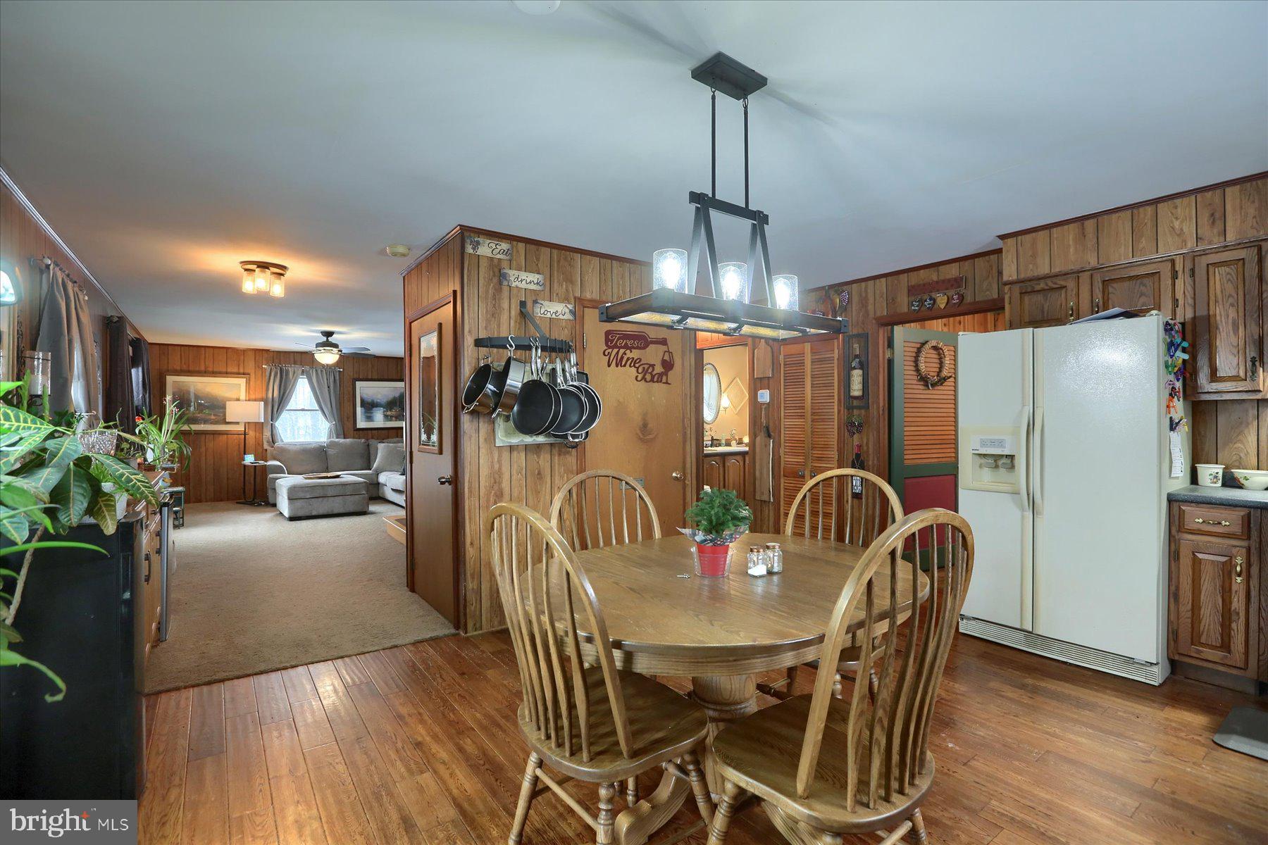 1214 Mountain Rd