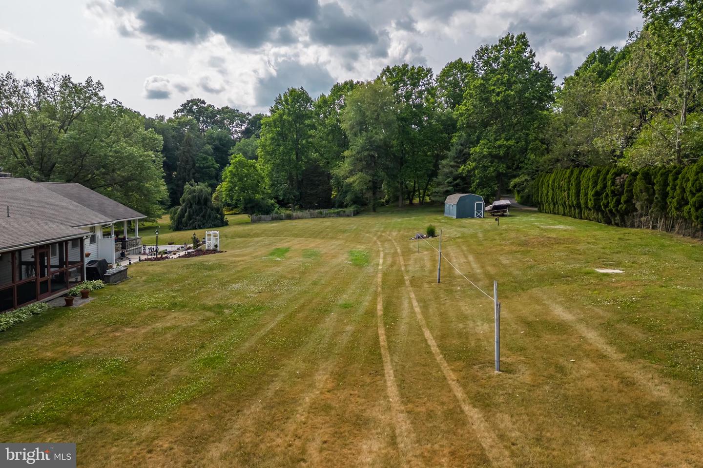 1025 Davis Ln