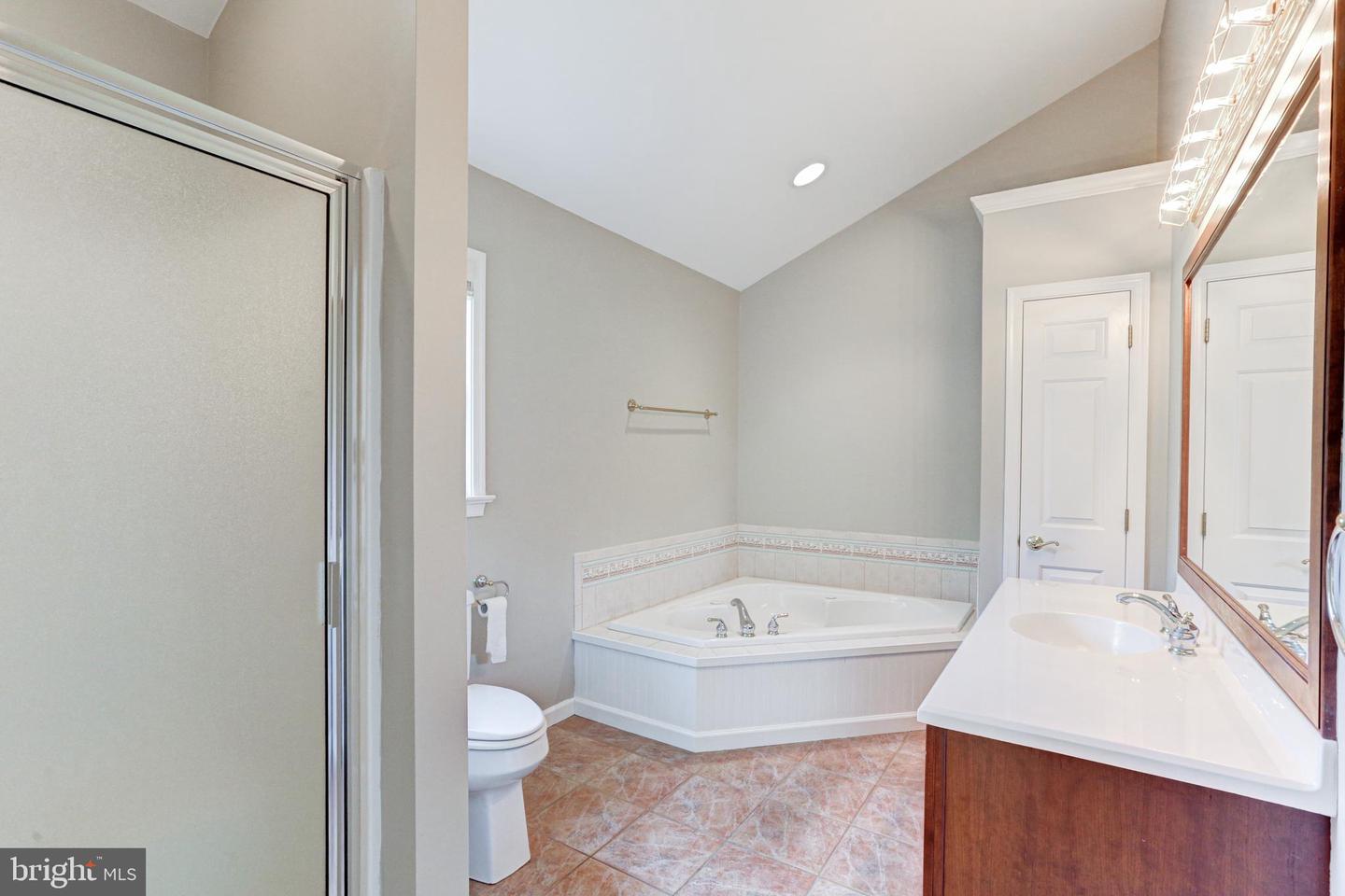 128 Carriage Run Rd