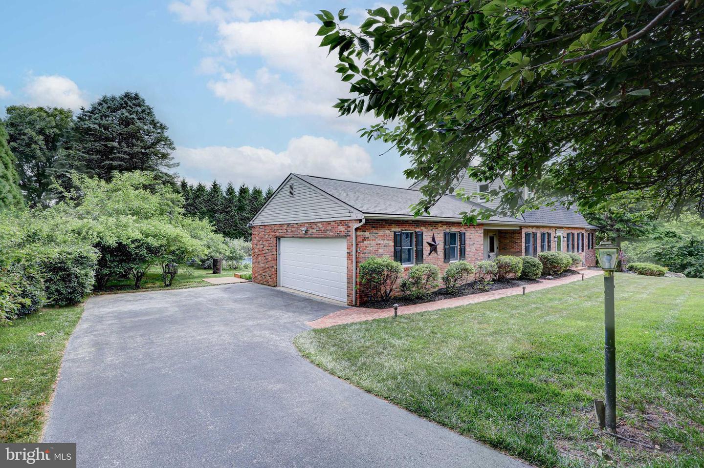 128 Carriage Run Rd