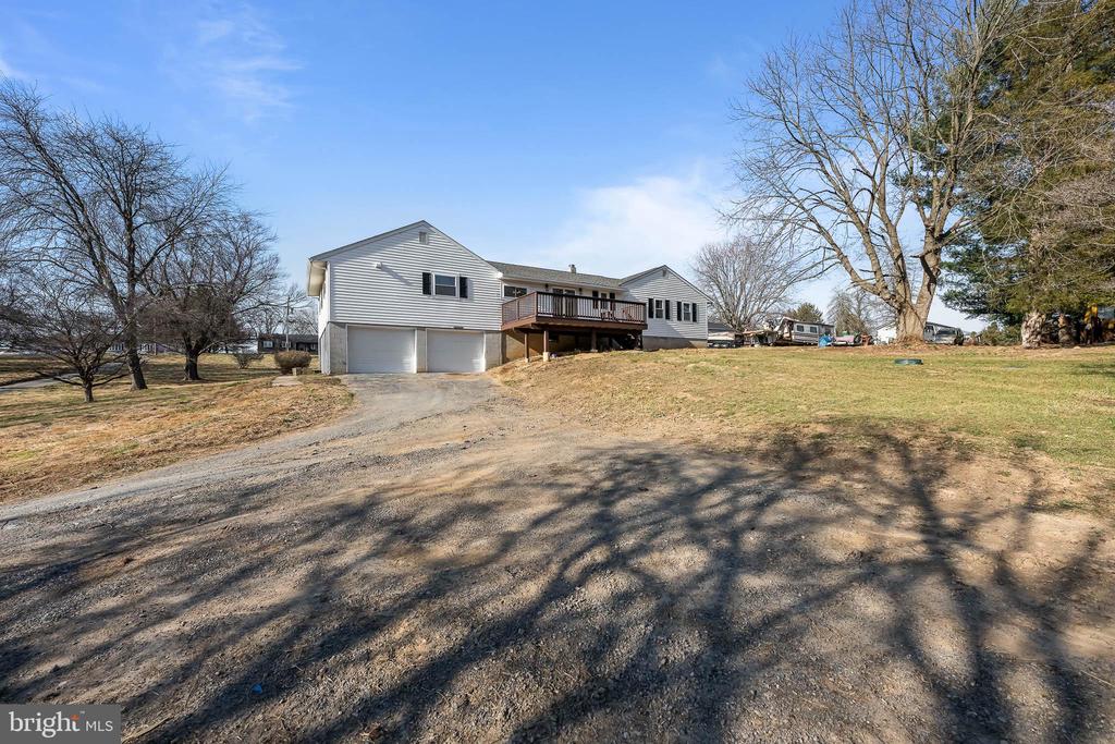 469 W Avondale Rd