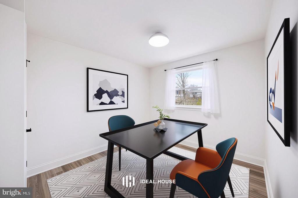 13 WINDING WAY