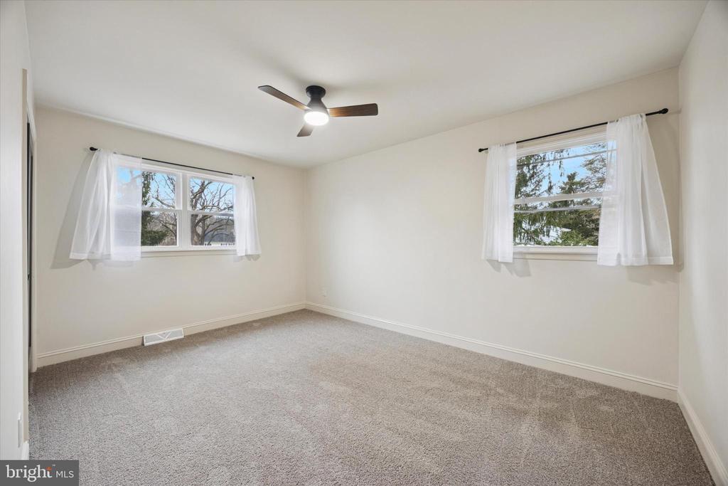 13 WINDING WAY