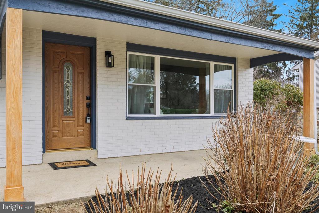 13 WINDING WAY