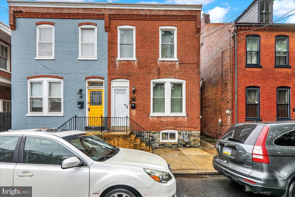 10 Caroline St
