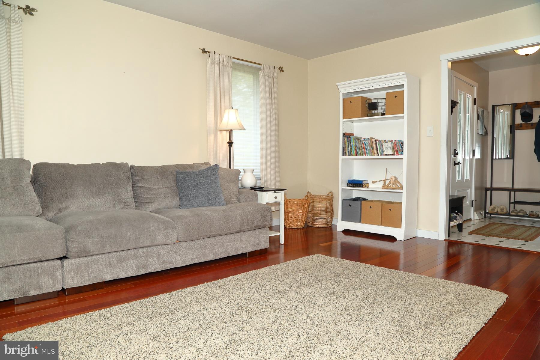 870 Terrace Ave