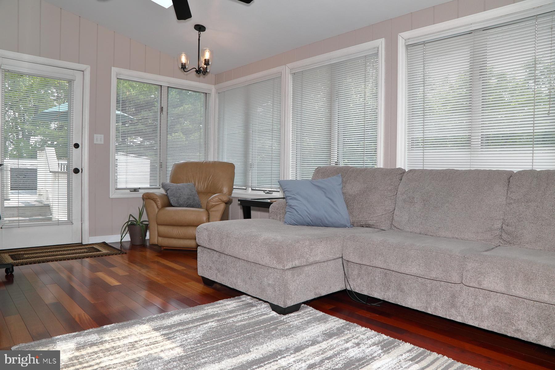 870 Terrace Ave