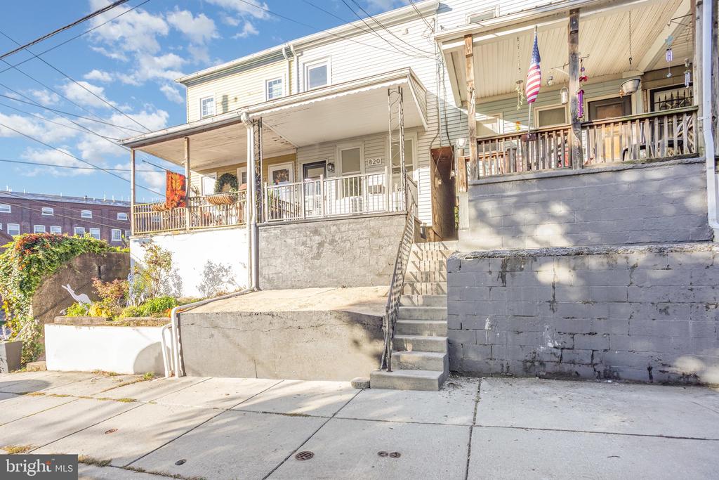 820 PLANE STREET