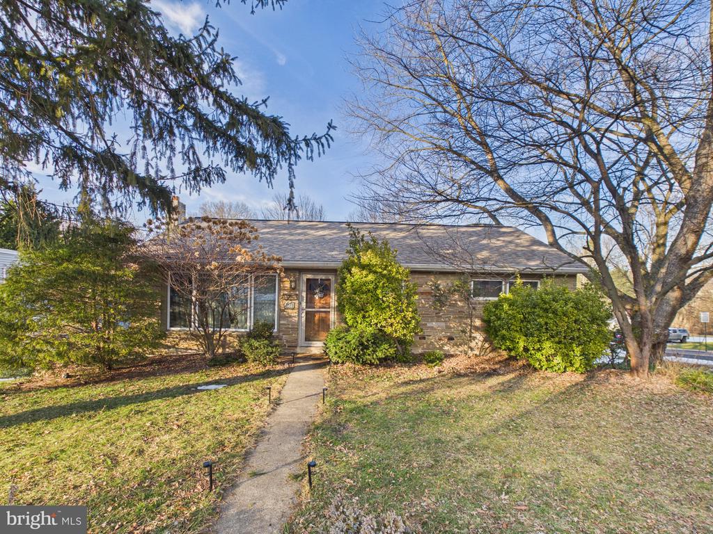 20 CIRCLE ROAD