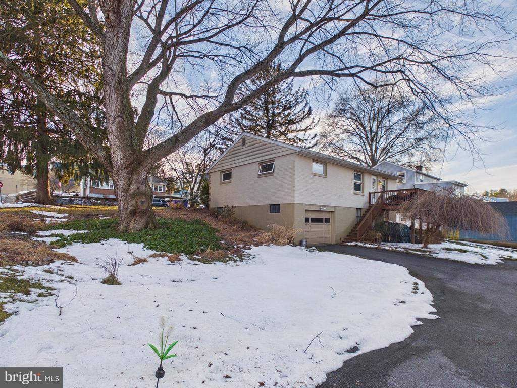 20 CIRCLE ROAD