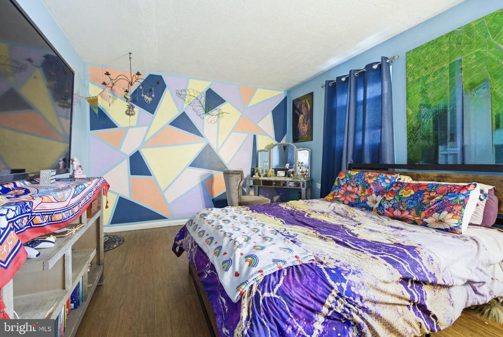 1038 MONTICELLO LANE