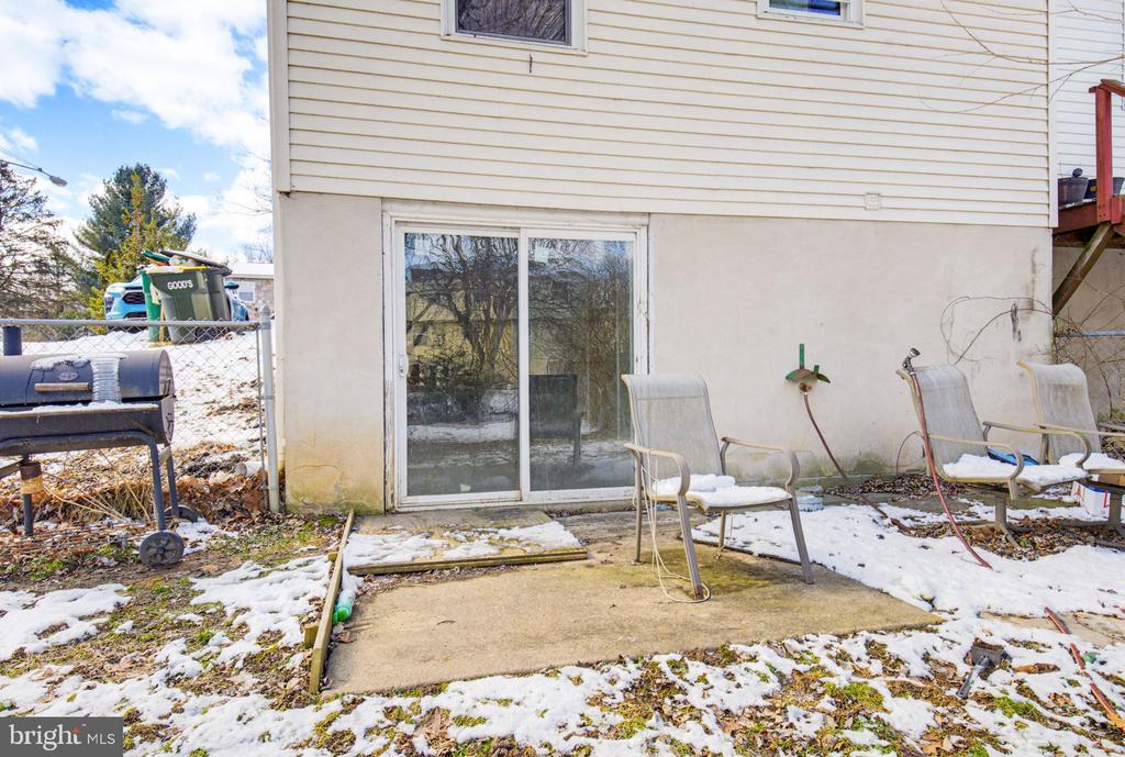 1038 MONTICELLO LANE